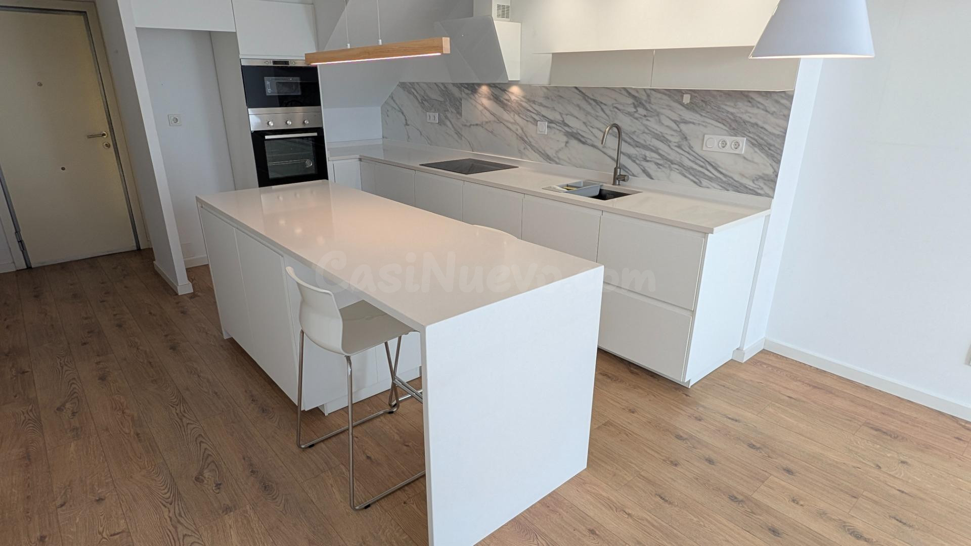 Excelente Loft con terraza en Ros Casares
