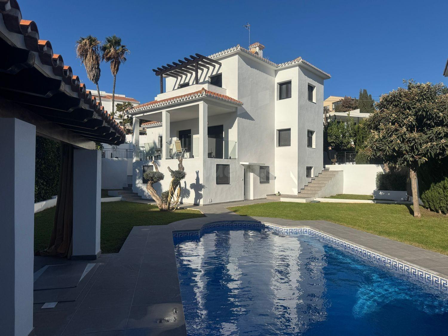 MAGNIFICO CHALET INDIVIDUAL