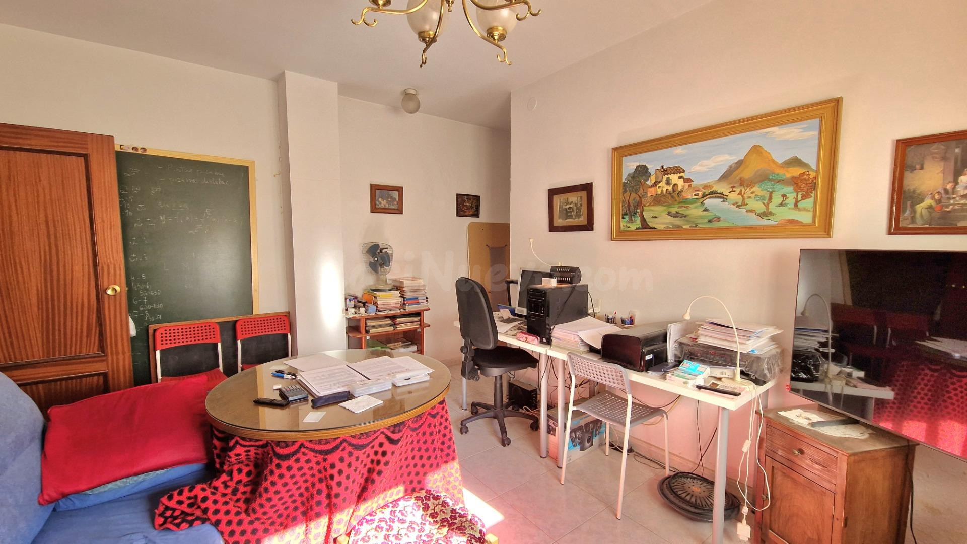 ¡Gran Oportunidad! Espectacular Casa con Patio y Cochera en  - foto 4