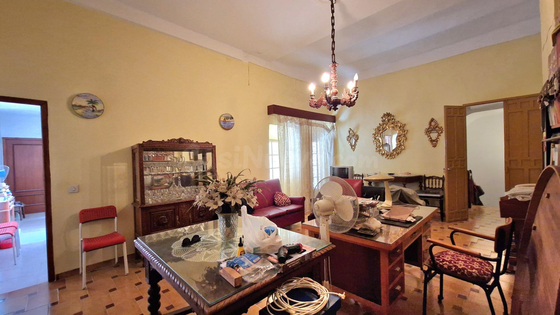 ¡Gran Oportunidad! Espectacular Casa con Patio y Cochera en  - foto 5