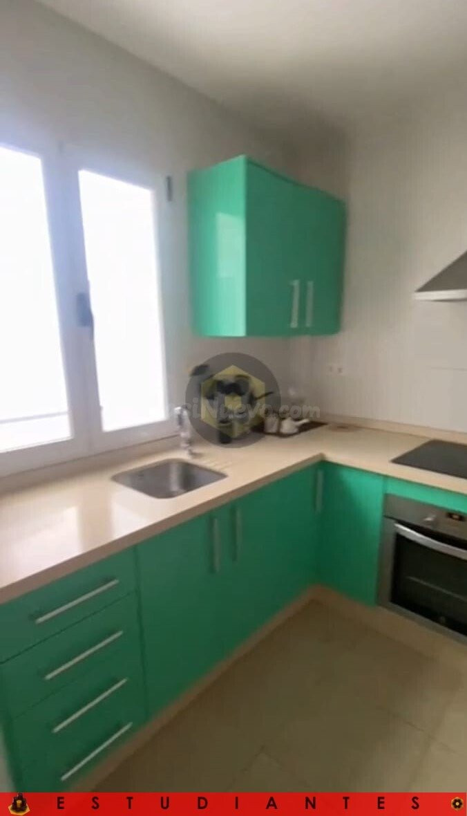 Estudiantes, este es EL PISO que estabas buscando en pleno centro de Granada