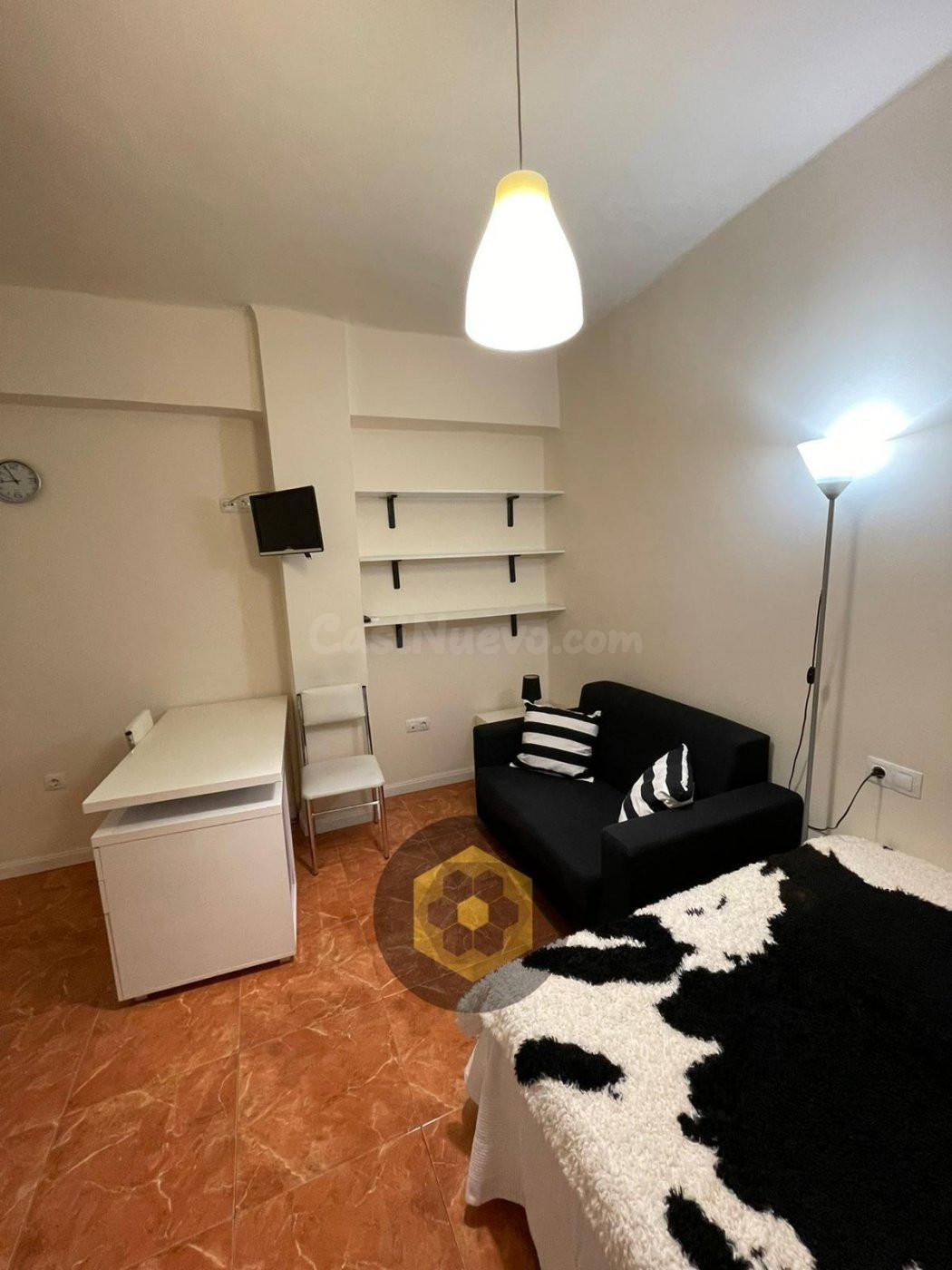 LT/ CT / Precioso ESTUDIO amueblado en zona Gran Capitán