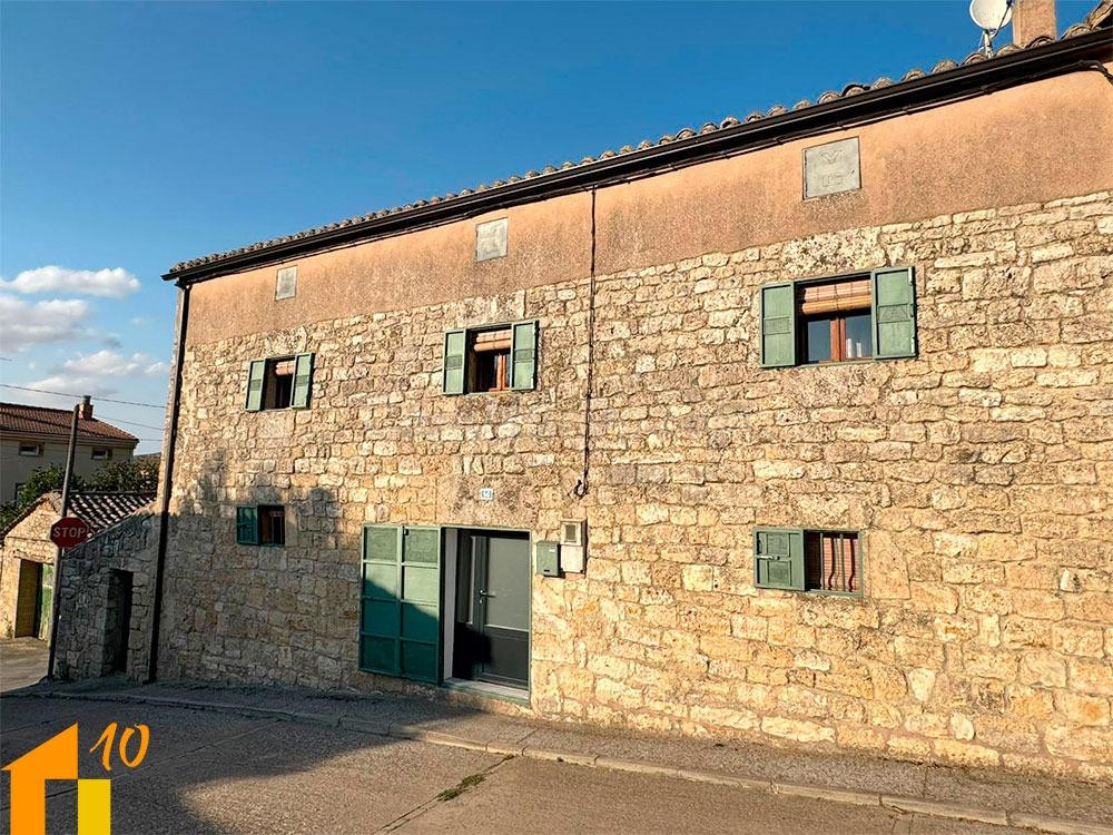 CASA DE PIEDRA REFORMADA DE 330 M2 PARA ENTRAR A VIVIR