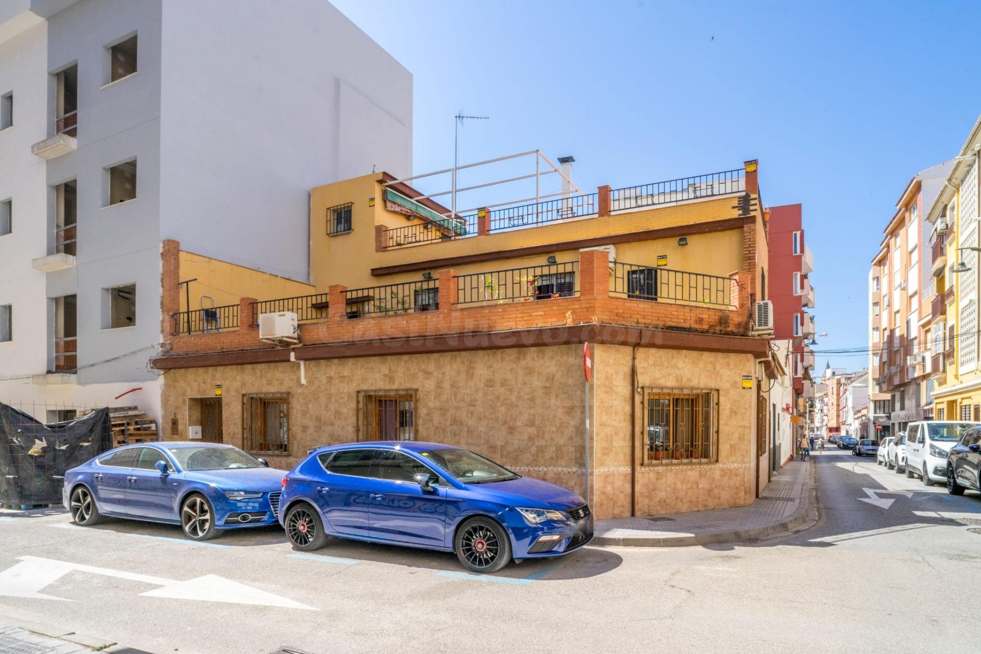 GRAN CASA EN LA ZONA DE LA TRINIDAD CON MUCHAS OPCIONES - foto 2