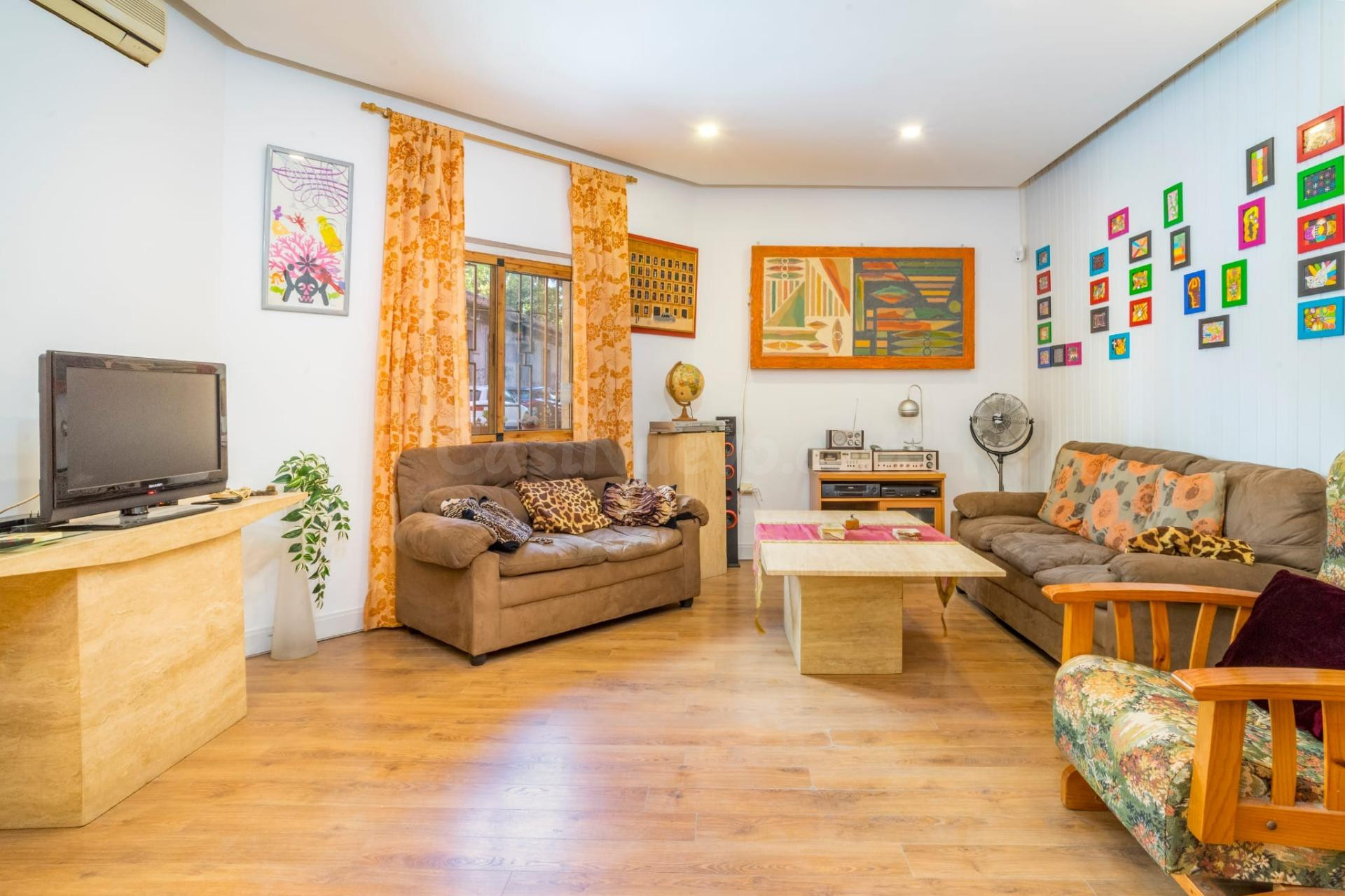 GRAN CASA EN LA ZONA DE LA TRINIDAD CON MUCHAS OPCIONES - foto 4