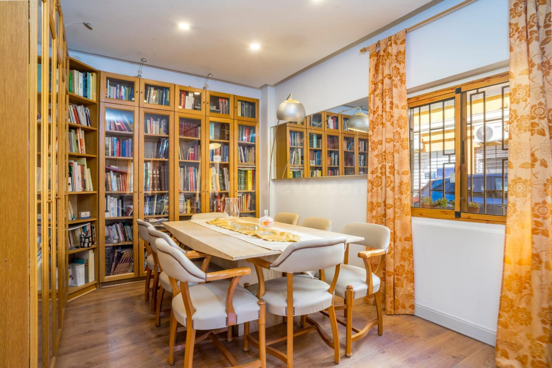 GRAN CASA EN LA ZONA DE LA TRINIDAD CON MUCHAS OPCIONES - foto 5