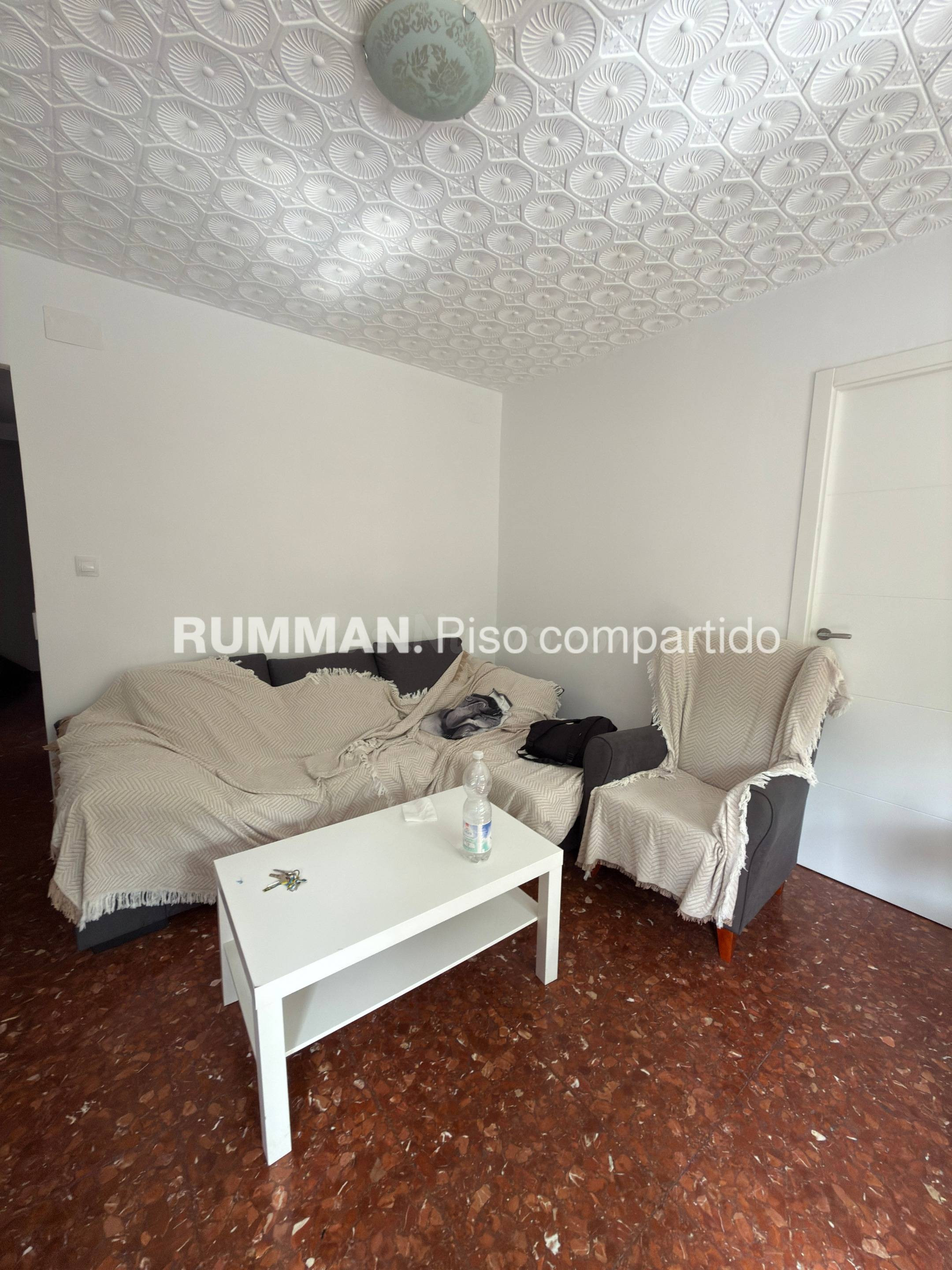 EST/ Piso amueblado de TRES dormitorios en Plaza de Toros
