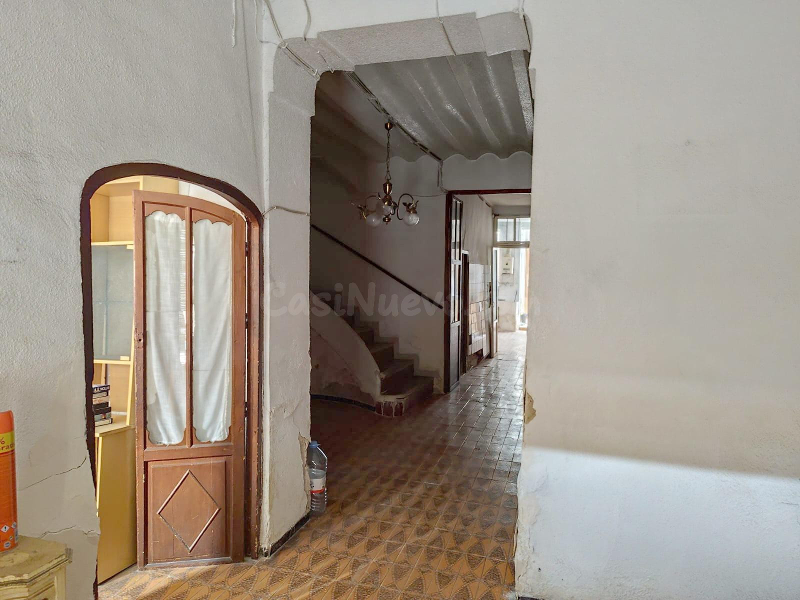 Casa amplia para reformar en el Barrio Sagrado Corazón – Mol - foto 2
