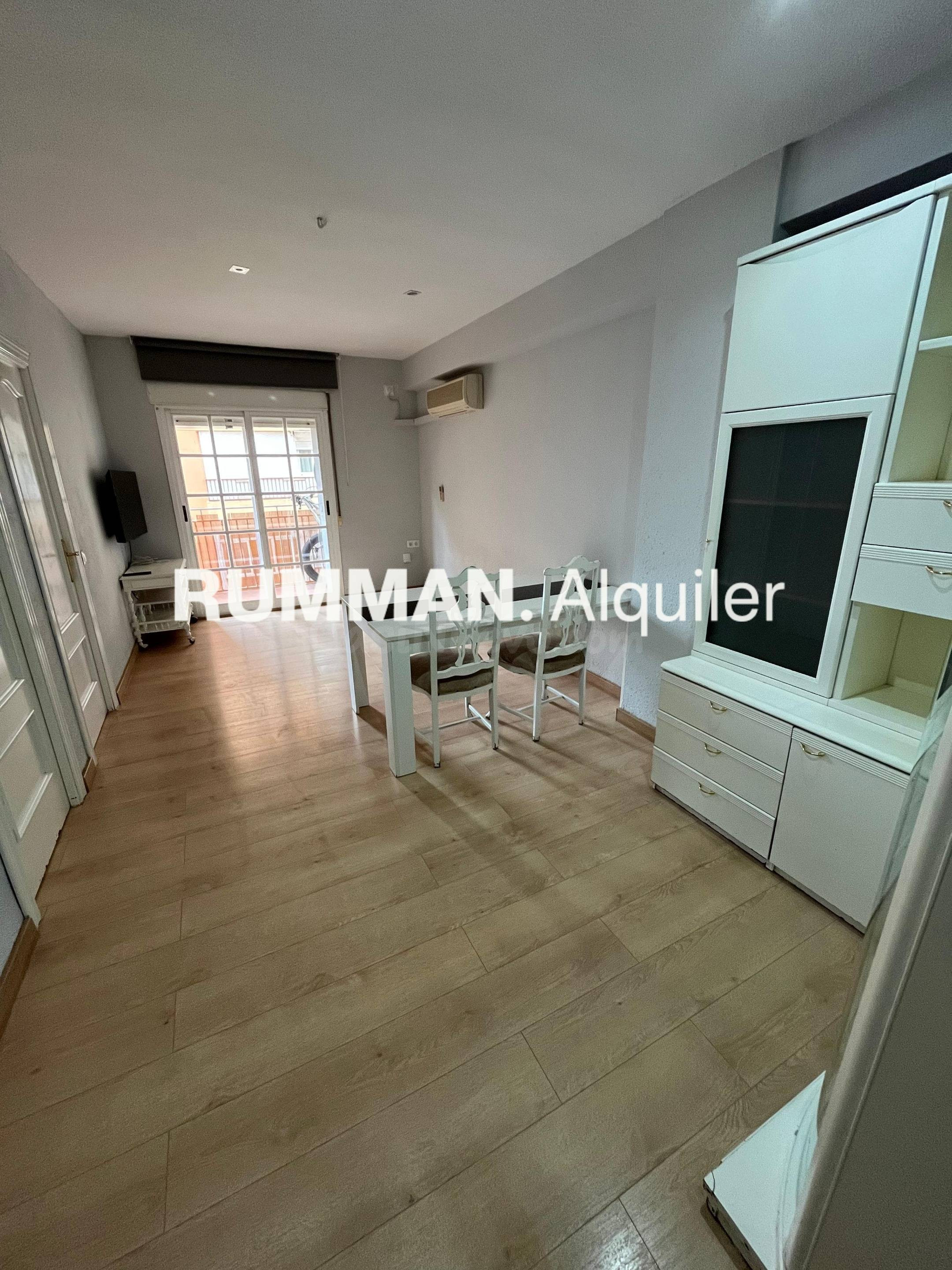 LT / Piso de CUATRO dormitorios, zona Zaidin
