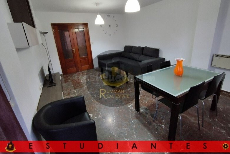 EST/ Piso amueblado para ESTUDIANTES con CUATRO dormitorios en zona Alcampo