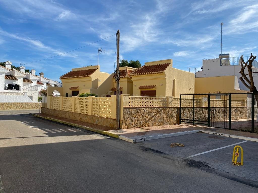 Chalet en venta en Puerto Rey (Vera Playa) – A solo 200 metros del mar