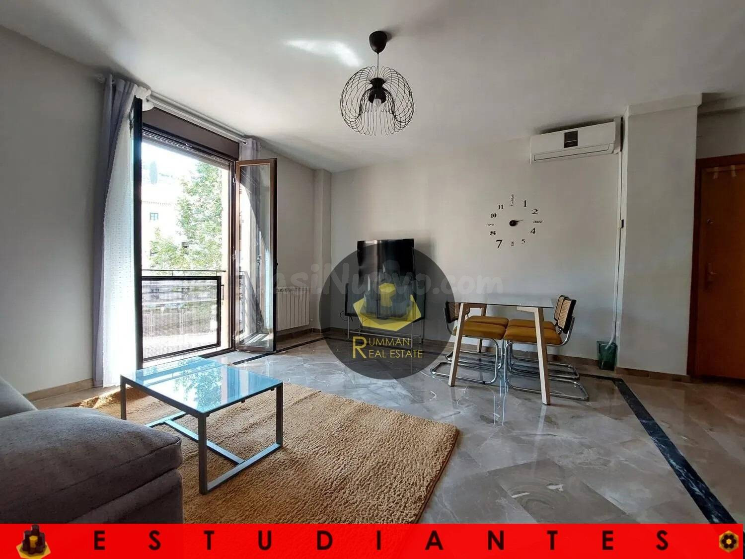 EST / Piso de TRES dormitorios en Granada Centro zona San Ildefonso
