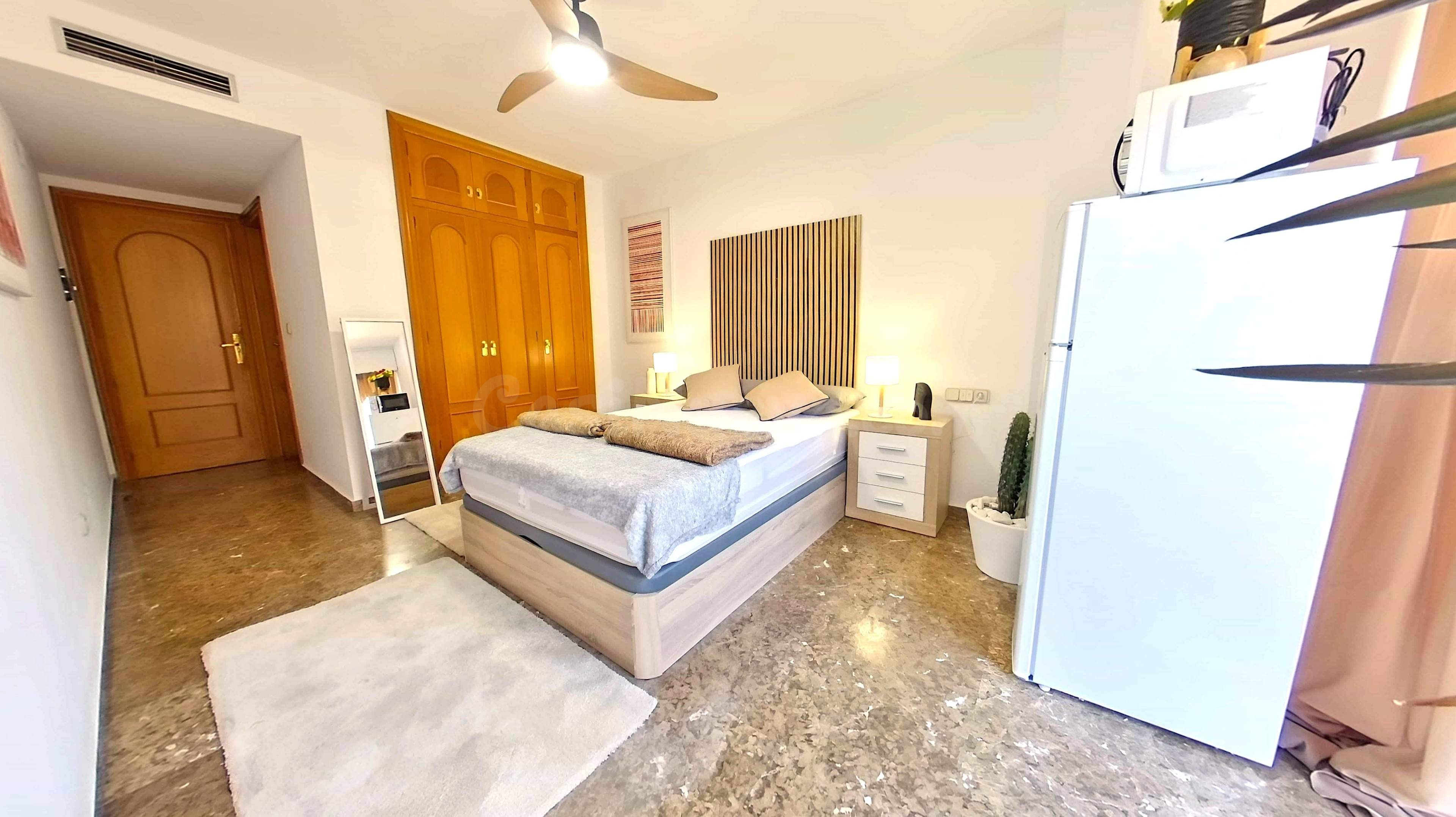Suite Arzuaga con baño privado en el centro de Alicante