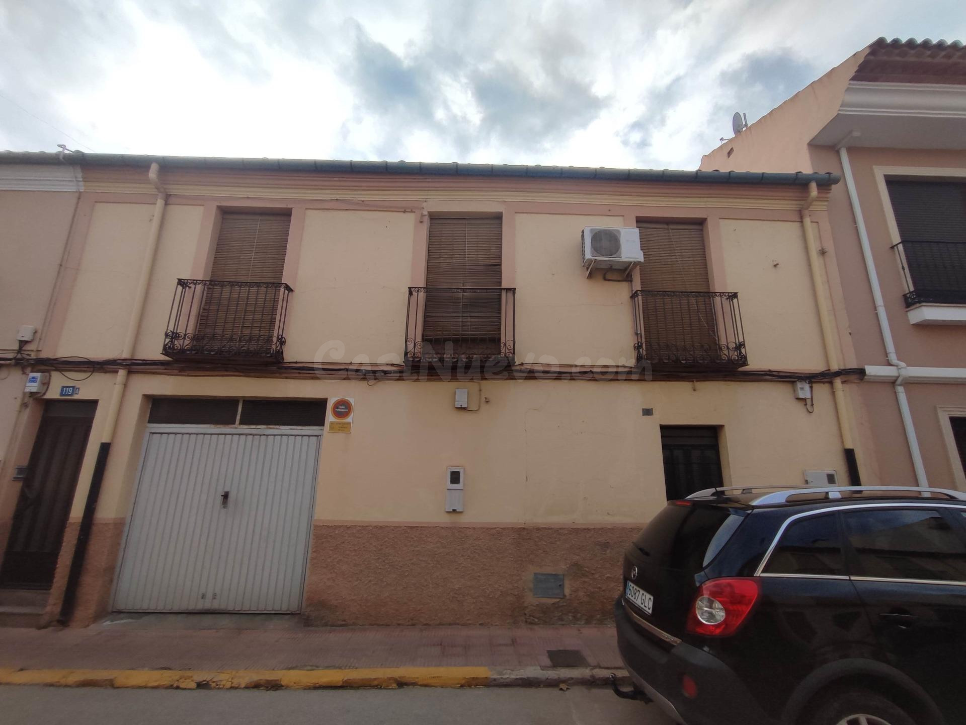 VIVIENDA EN PLANTA BAJA CON PATIO