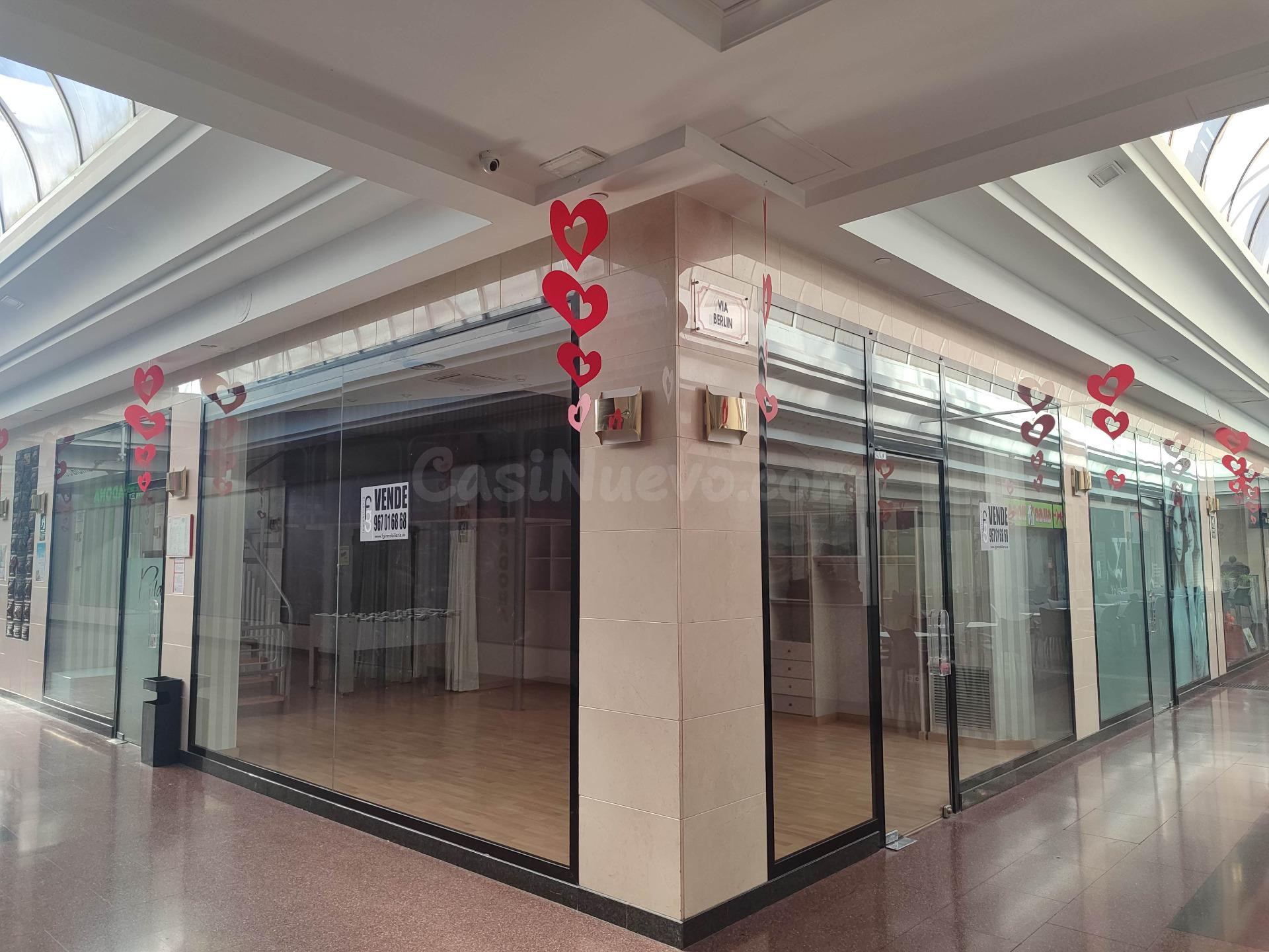ESTUPENDO LOCAL COMERCIAL TOTALMENTE ACONDICIONADO