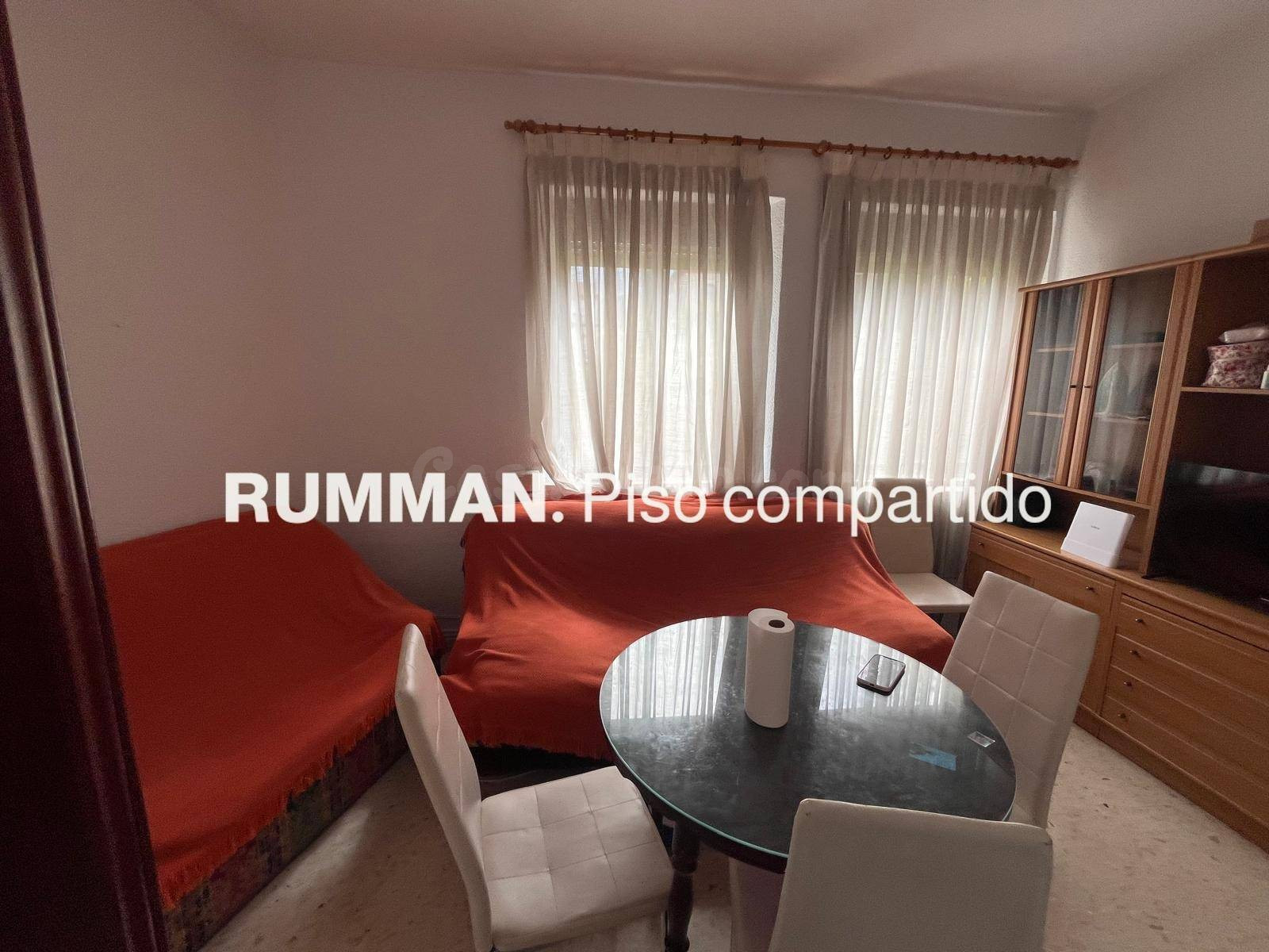 EST/ Piso de CUATRO dormitorios, zona Avd, Pulianas-Ribera del Beiro
