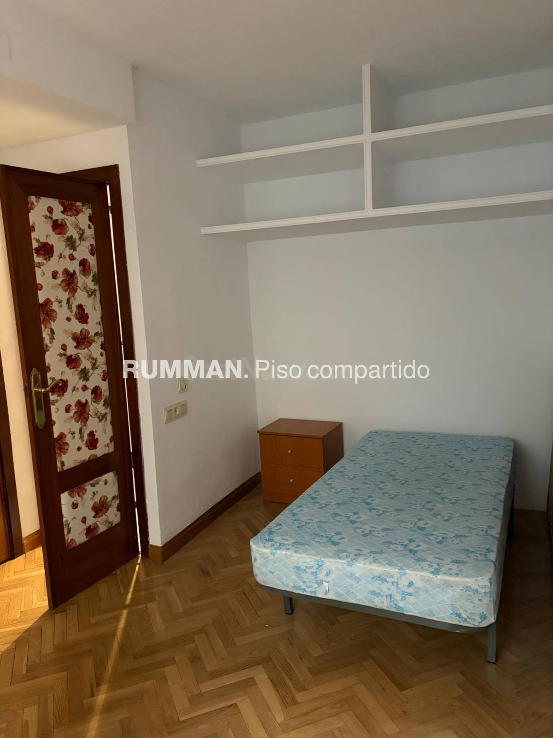 EST/ Piso en pleno centro de Granada