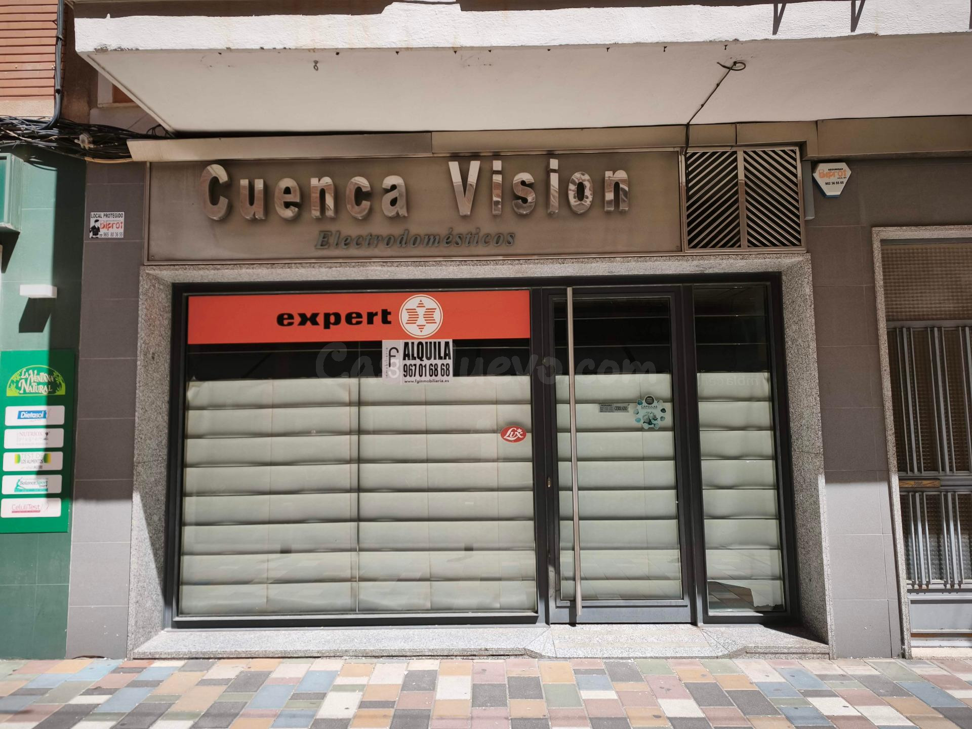LOCAL COMERCIAL MUY CENTRICO