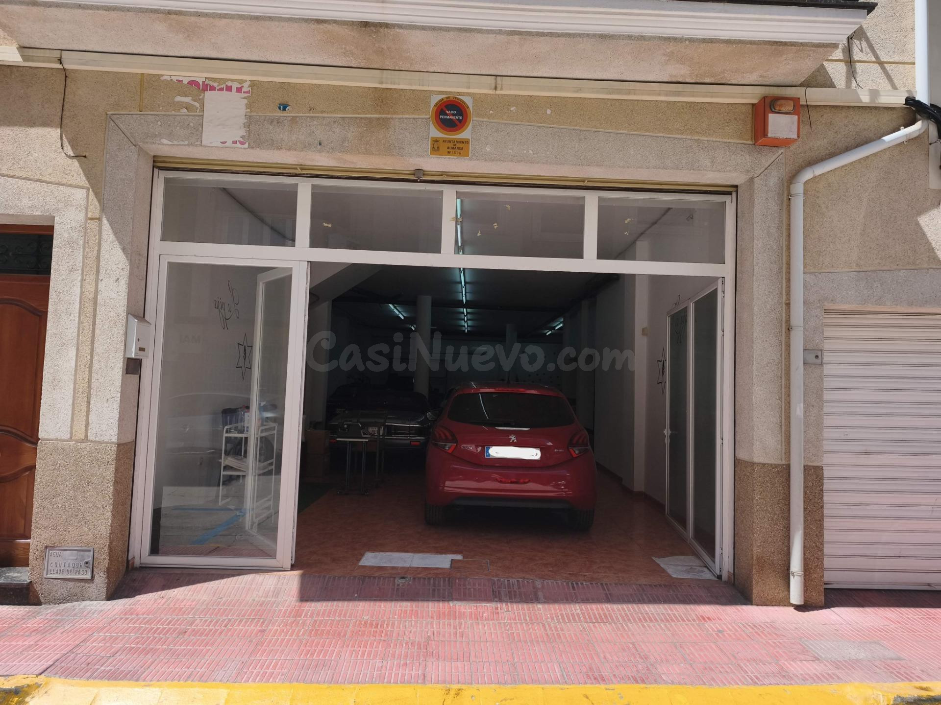 LOCAL COMERCIAL TOTALMENTE ACONDICIONADO