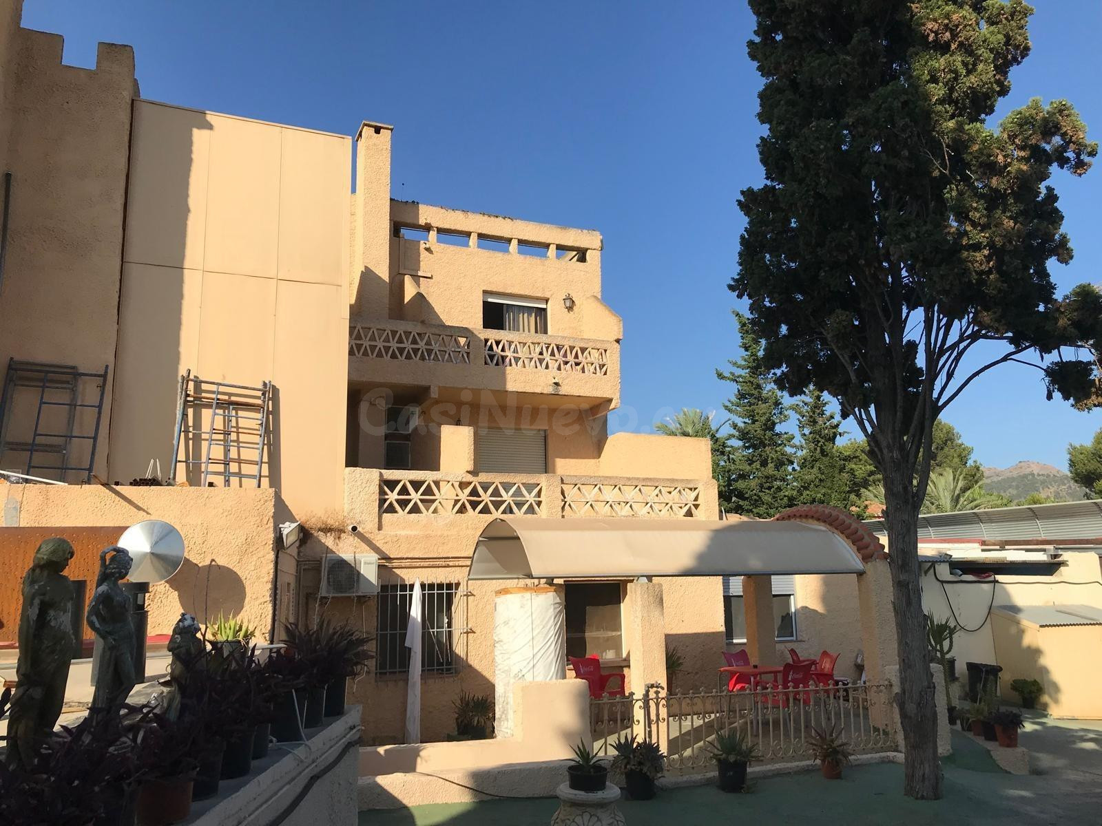 HOSTAL RESIDENCIA Y DISCOTECA EN BENIDORM