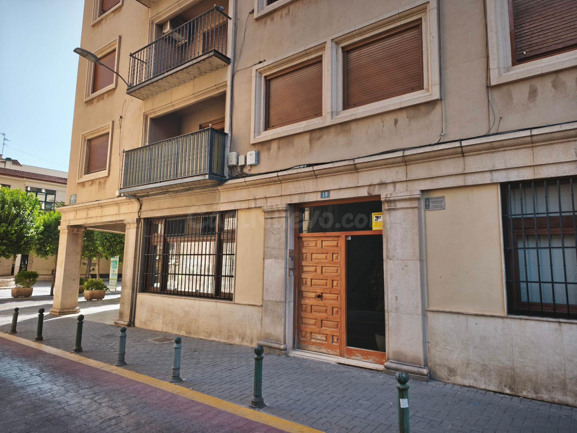 VIVIENDA MUY CENTRICA CON 4 DORMITORIOS Y GARAJE