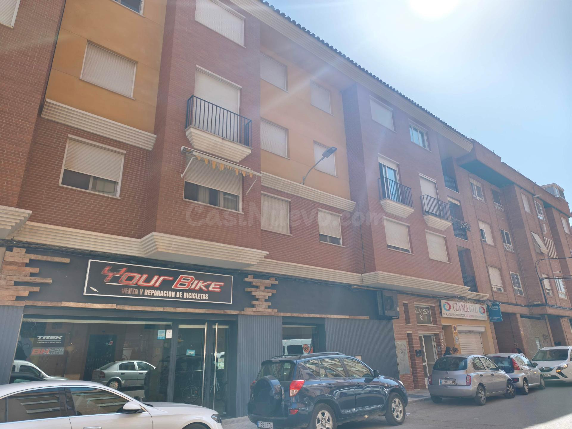 AMPLIA VIVIENDA DE CUATRO DORMITORIOS CON GARAJE Y TRASTERO