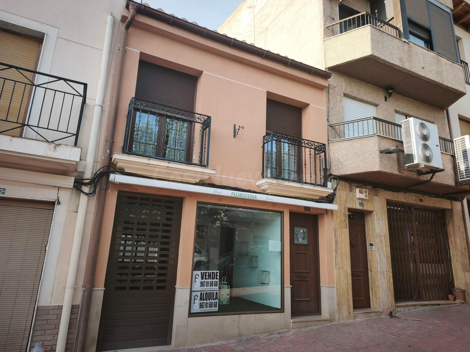 CASA CON LOCAL COMERCIAL TOTALMENTE ACONDICIONADO EN MONTEALEGRE