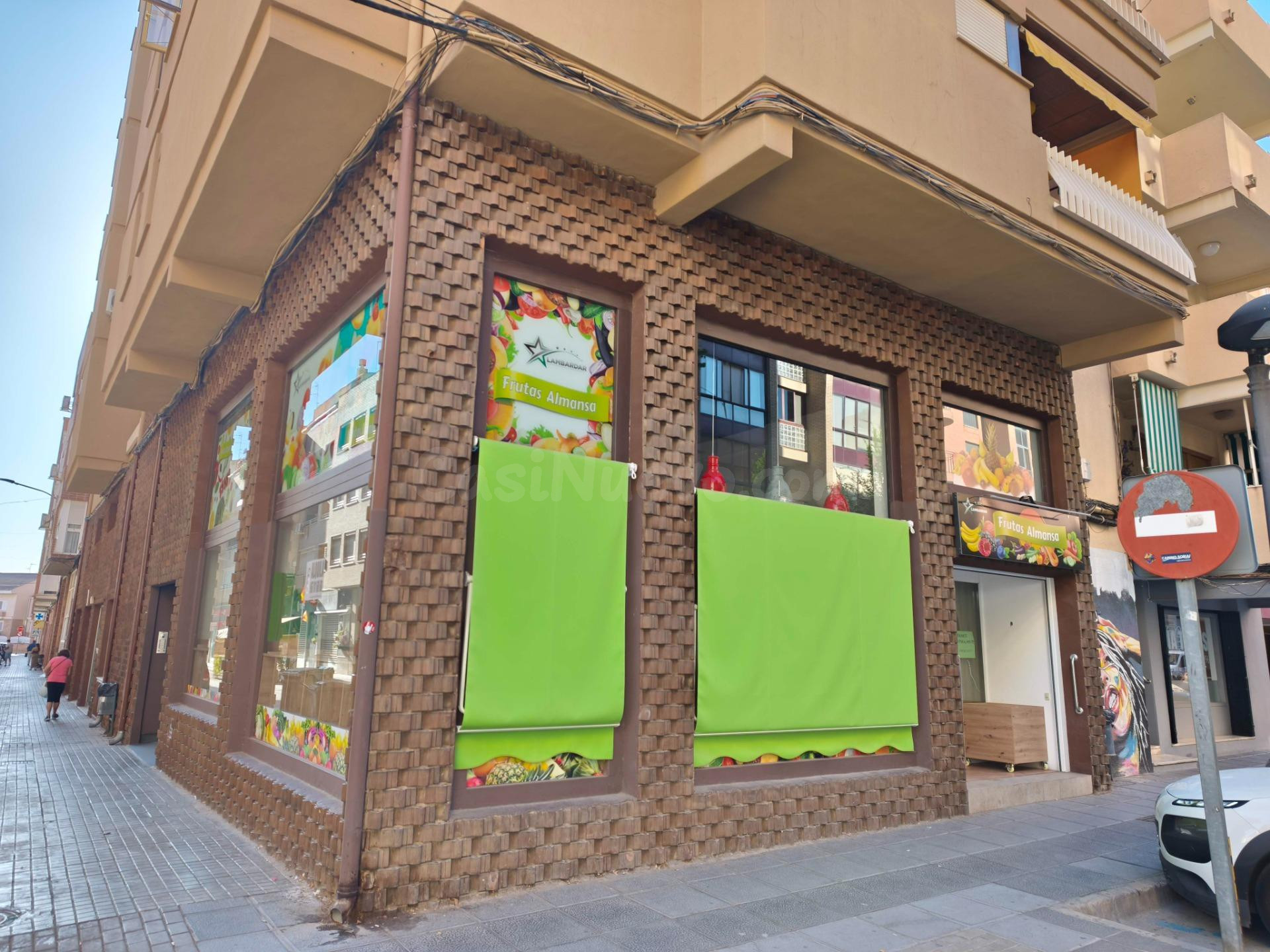 LOCAL COMERCIAL MUY CENTRICO TOTALMENTE ACONDICIONADO