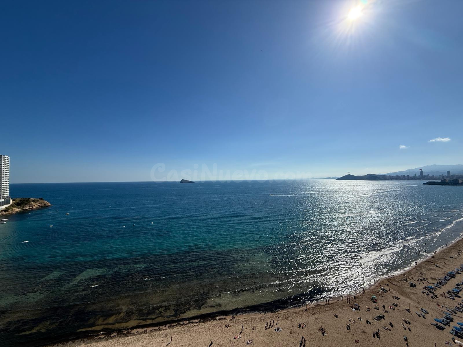 PISO EN PRIMERA LÍNEA DE LEVANTE