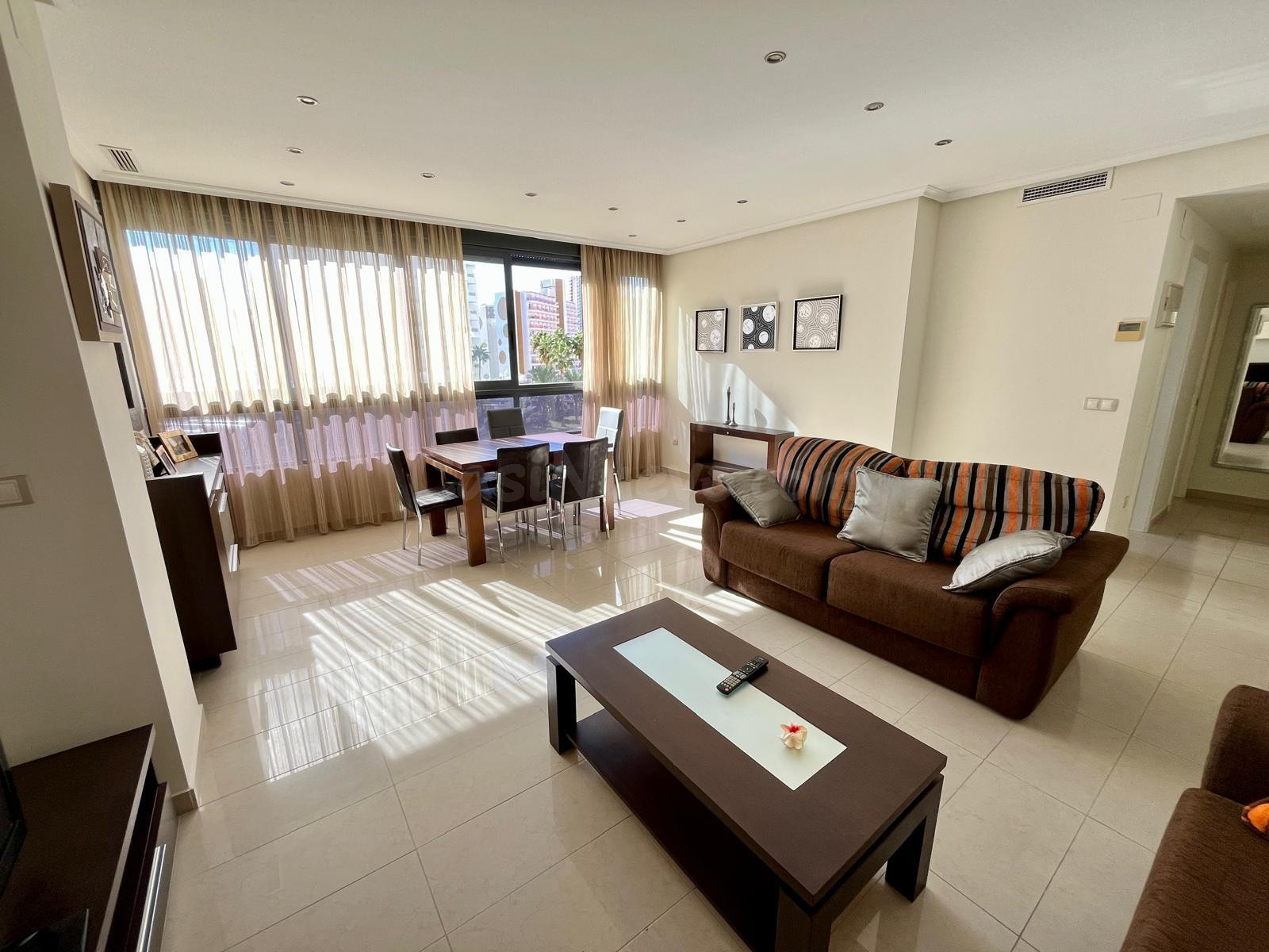Ocasión-Rebajado Amplio piso de 2 dormitorios con garaje en Gemelos 26 - www.inmobiliarialesdunes.com