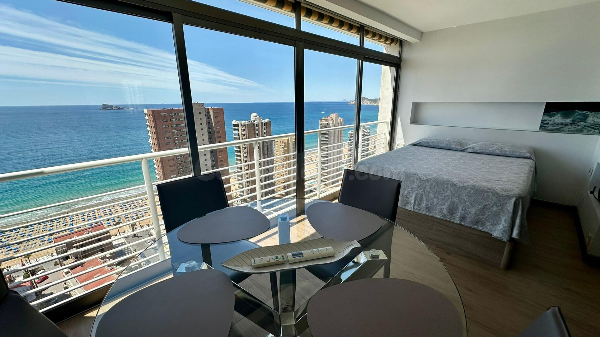 Precioso apartamento diáfano en última planta en la segunda línea de Playa de Levante - www.inmobiliarialesdunes.com