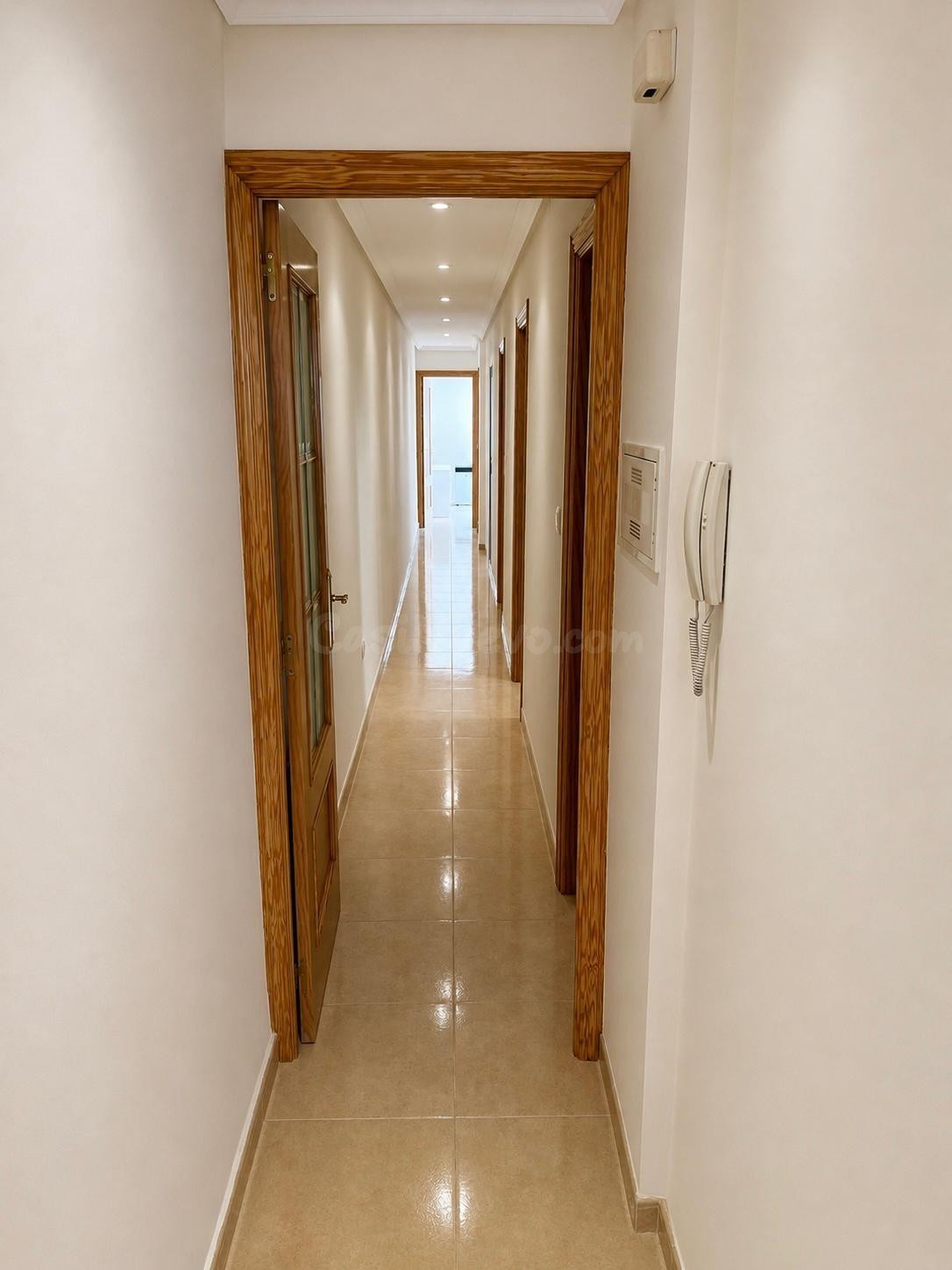 Piso reformado en alquiler en el centro de Castellón - foto 5