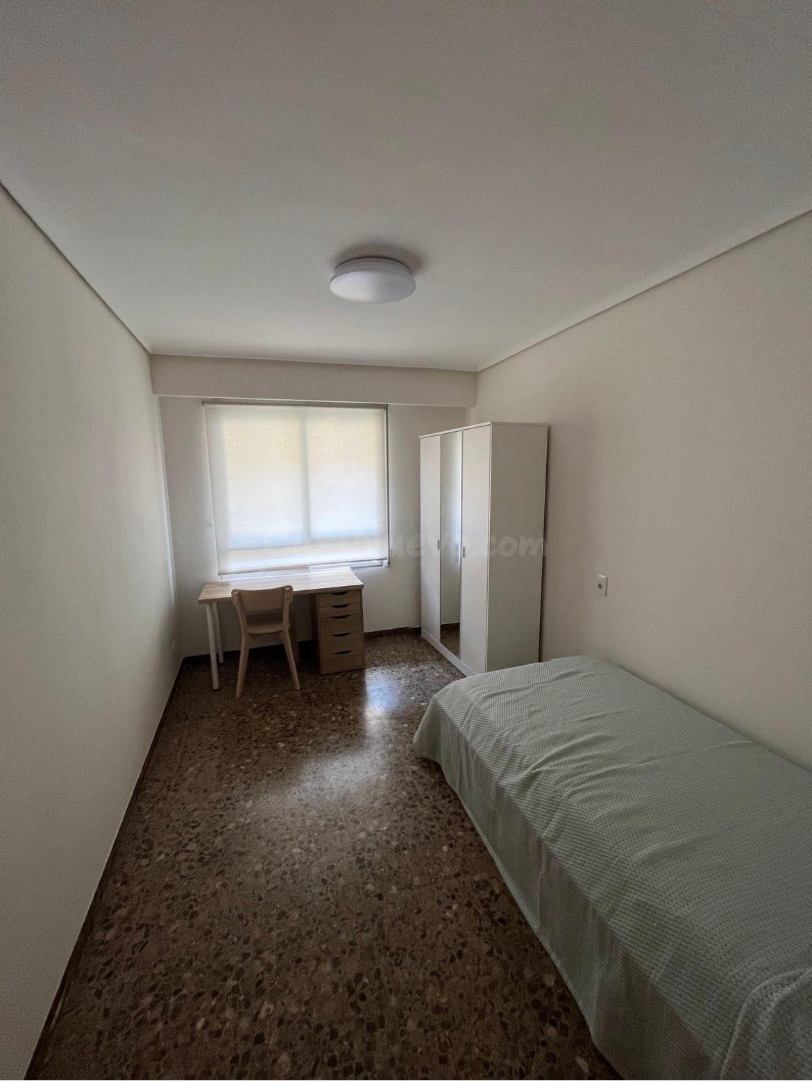 Piso reformado en alquiler para estudiantes de cuatro habita - foto 3