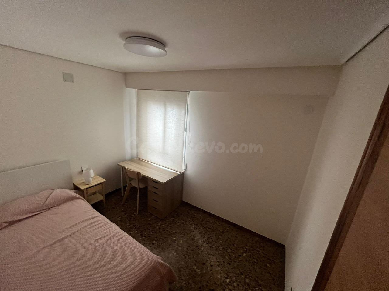 Piso reformado en alquiler para estudiantes de cuatro habita - foto 5