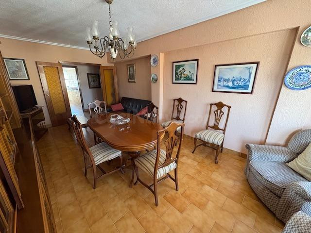Sensacional piso en alquiler en Castellón de cuatro habitaci - foto 4