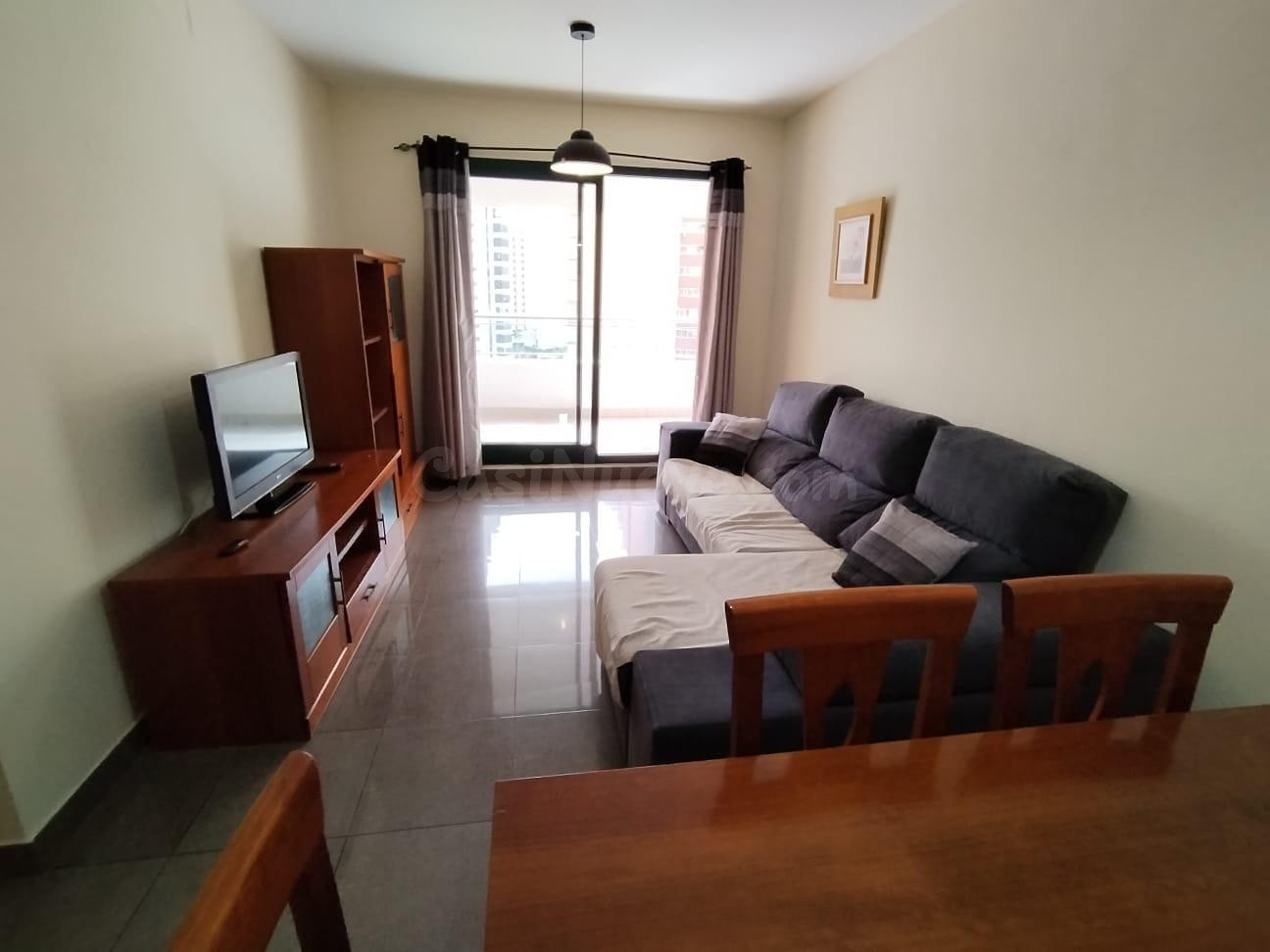 Apartamento en zona del Rincon de Loix. 2 dormitorios, 2 baños. garaje propio. piscina. En buen estado.