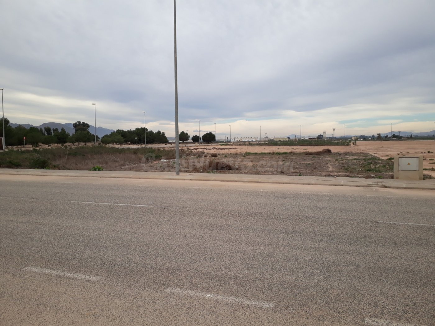 SOLAR INDUSTRIAL EN POLIGONO VIRGEN DEL CARMEN DE COX