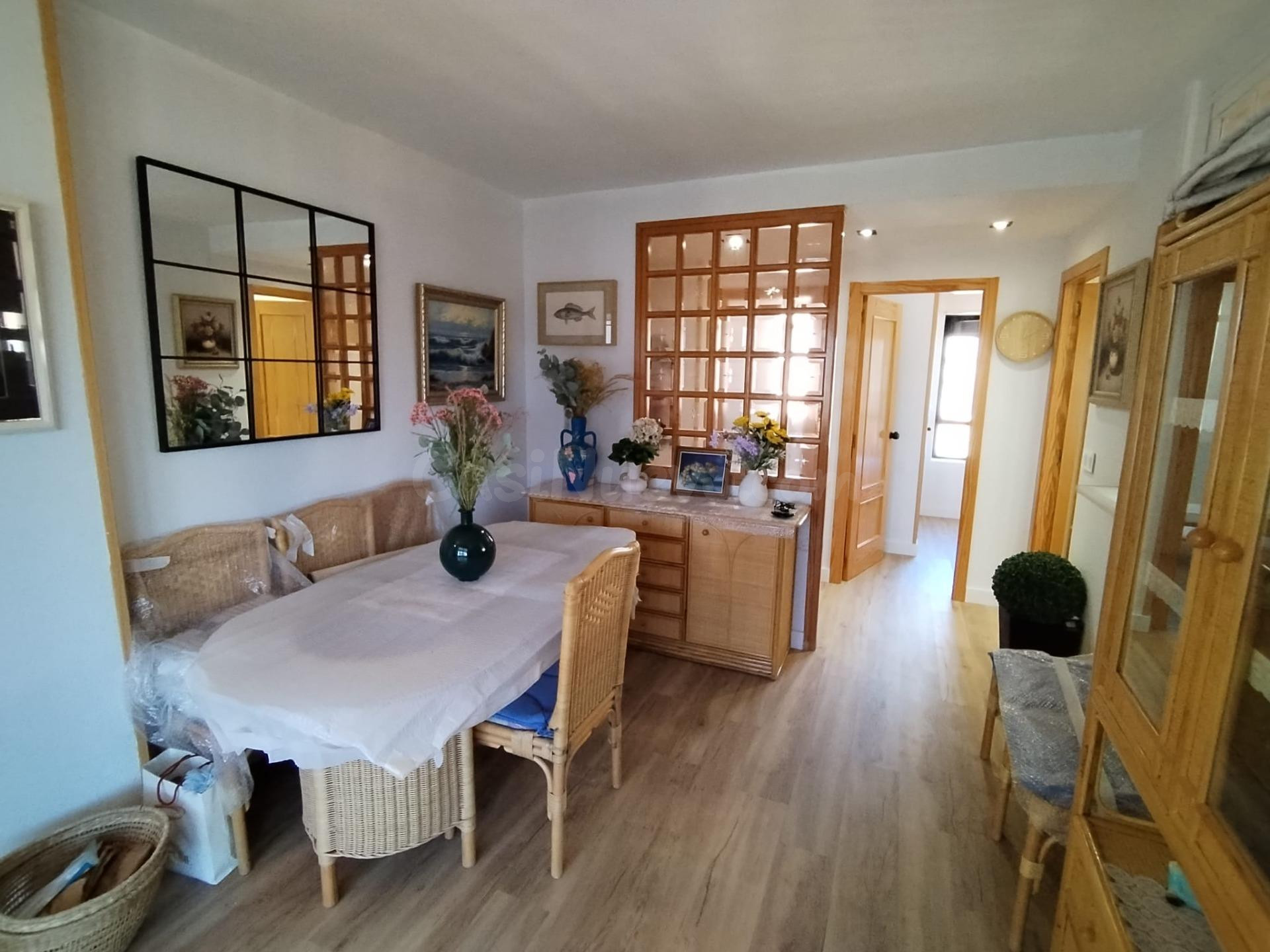 Apartamento de 2 dormitorios, 1 baño. Reformado. Garaje cabinado. Zona Av. Europa - www.inmobiliarialesdunes.com