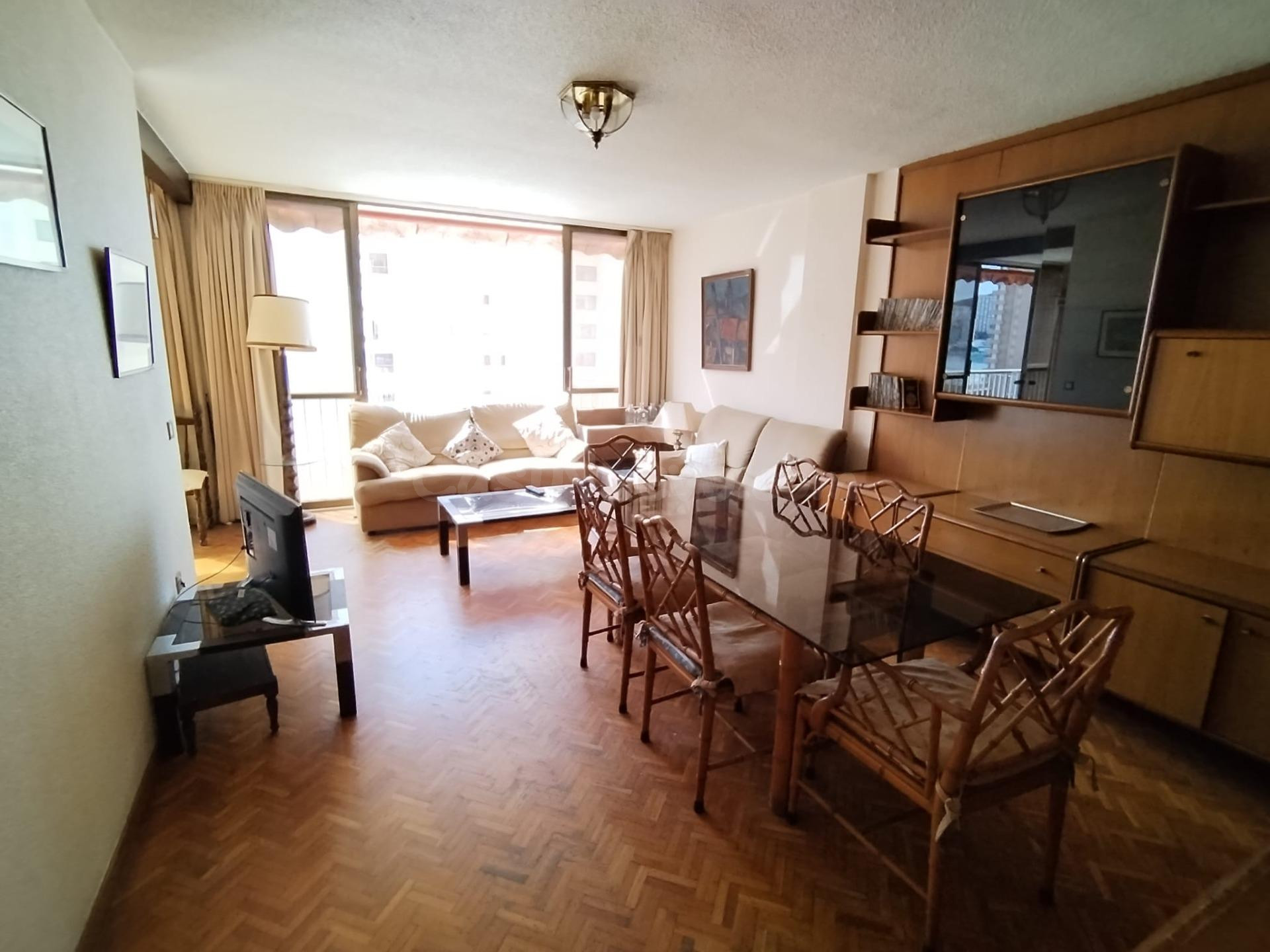 Piso en zona de Levante, Avenida mediterraneo. 3 dormitorios. Parking comunitario. Para reformar