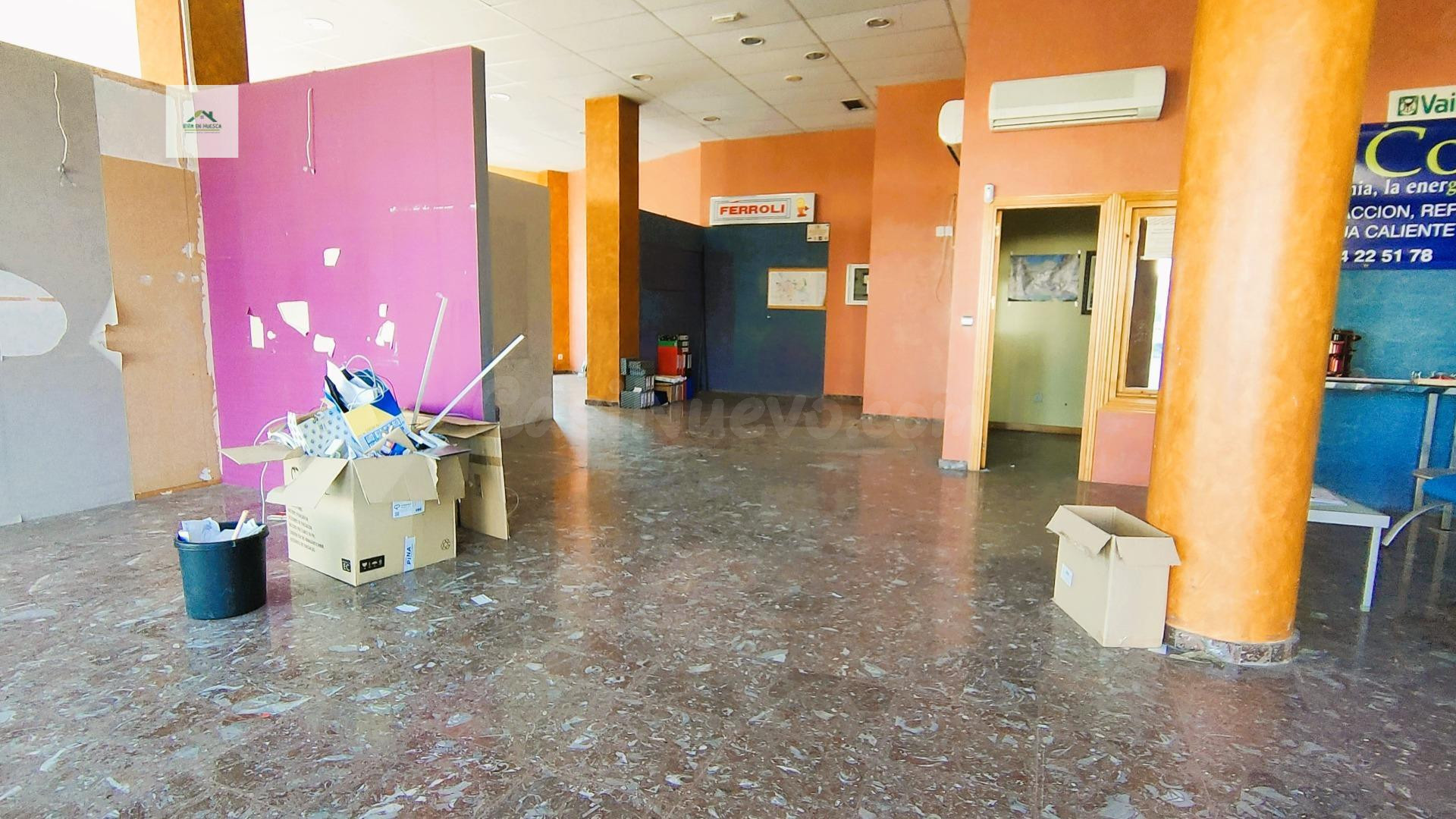Venta de local comercial en calle Lanuza 67 - foto 5