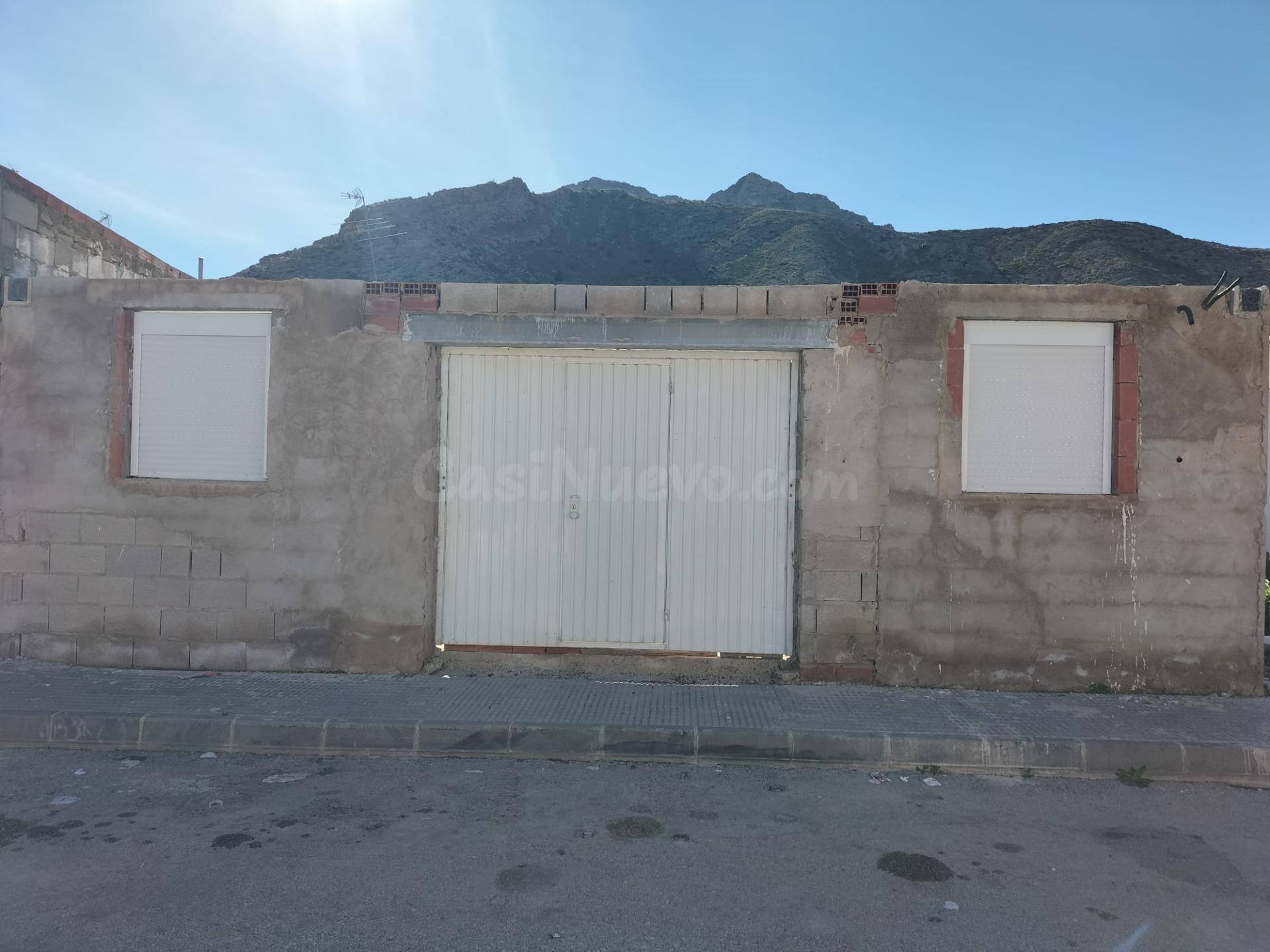 PARCELA URBANA EN COX