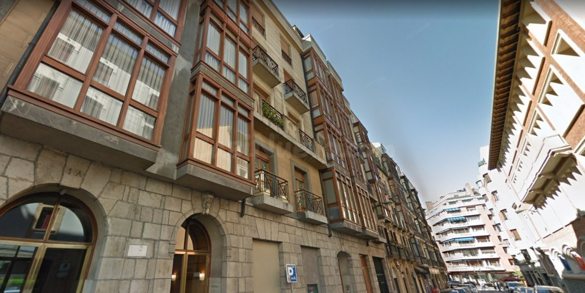 Venta de local comercial diáfano en zona Abando