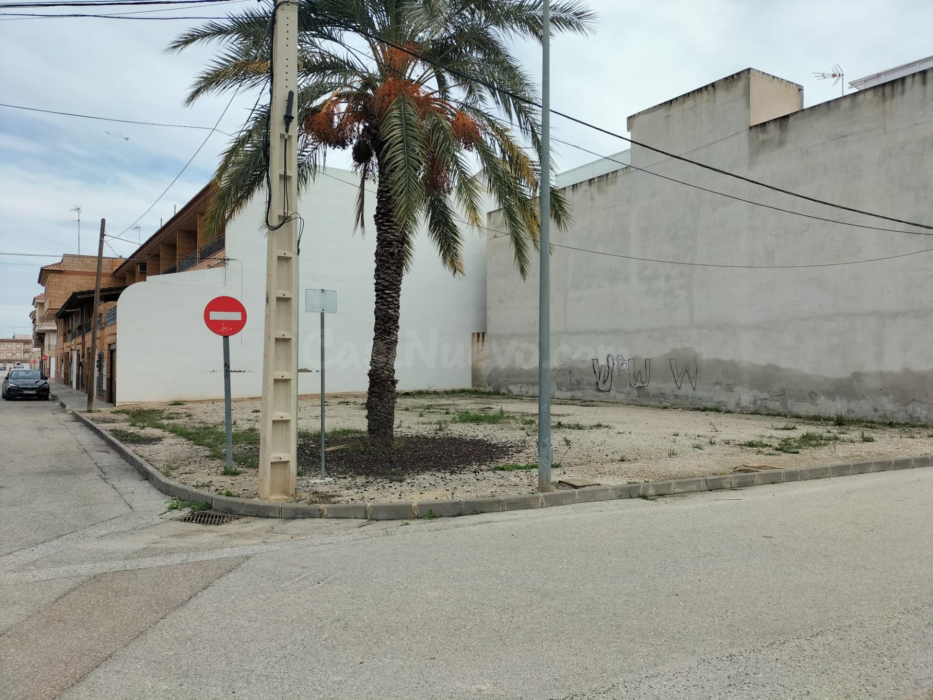 Parcela urbana esquina  en Cox