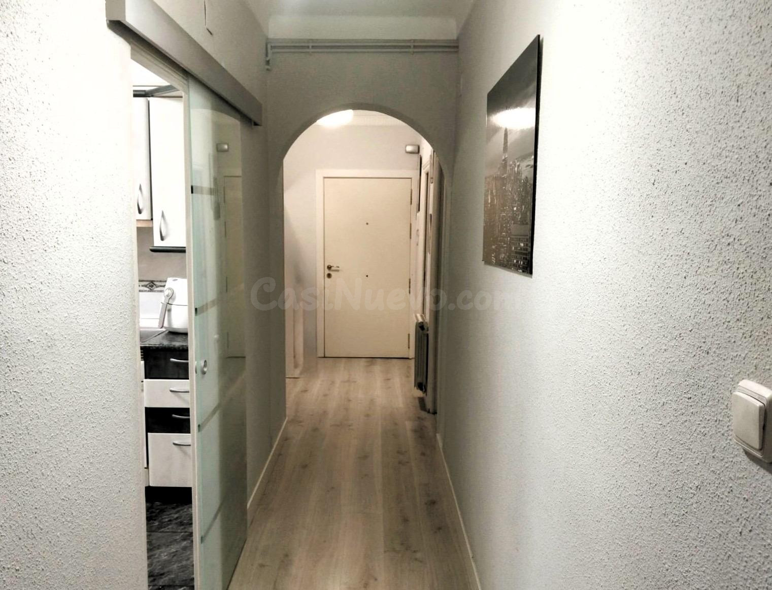 Se Alquila Piso de 4 habitaciones para Entrar a Vivir en Zon - foto 2