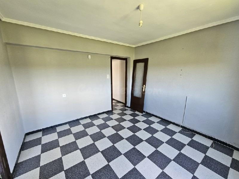 CHIVA.PISO CENTRICO.SIN COMISION haga su oferta¡¡