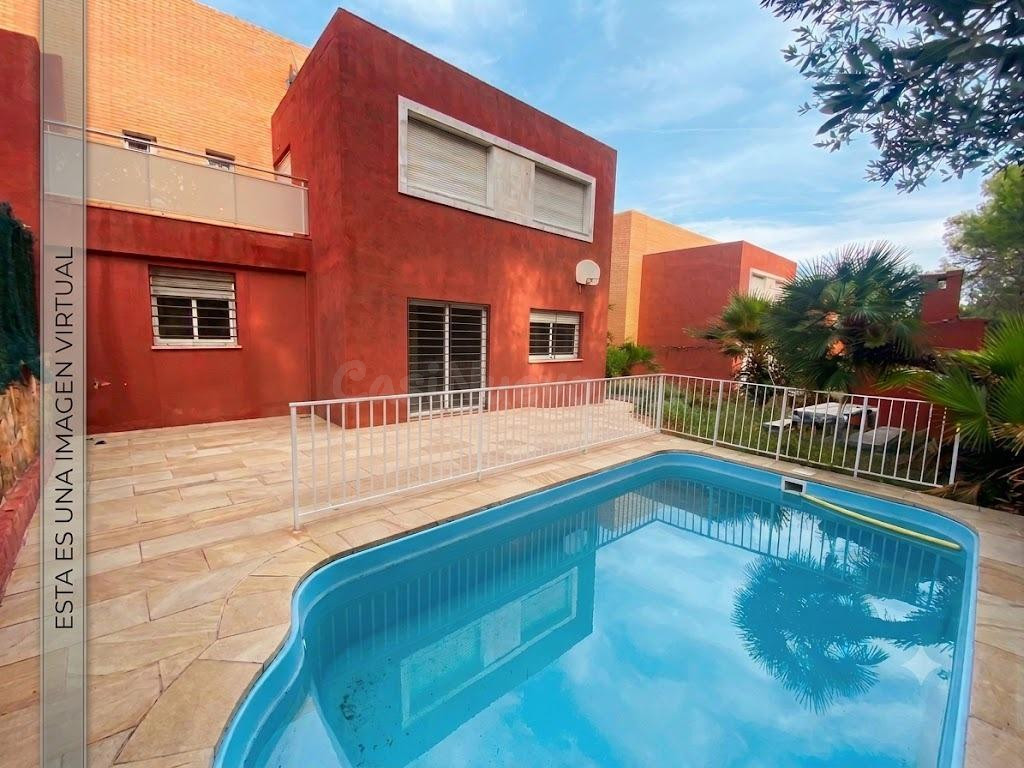 Chiva.Urb.La Loma.Venta de pareado con piscina.SIN COMISION AGENCIA.