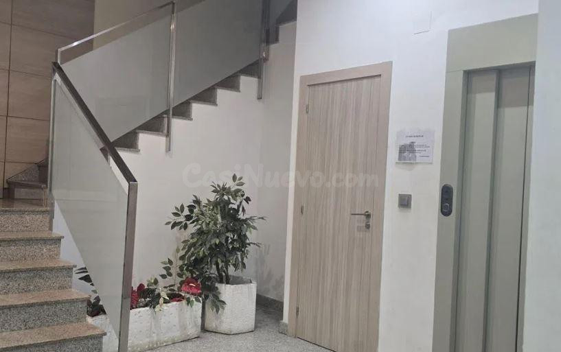 ¡VIVE EN EL CORAZÓN DE LLÍRIA! Primera planta con terraza, ascensor y garaje opcional