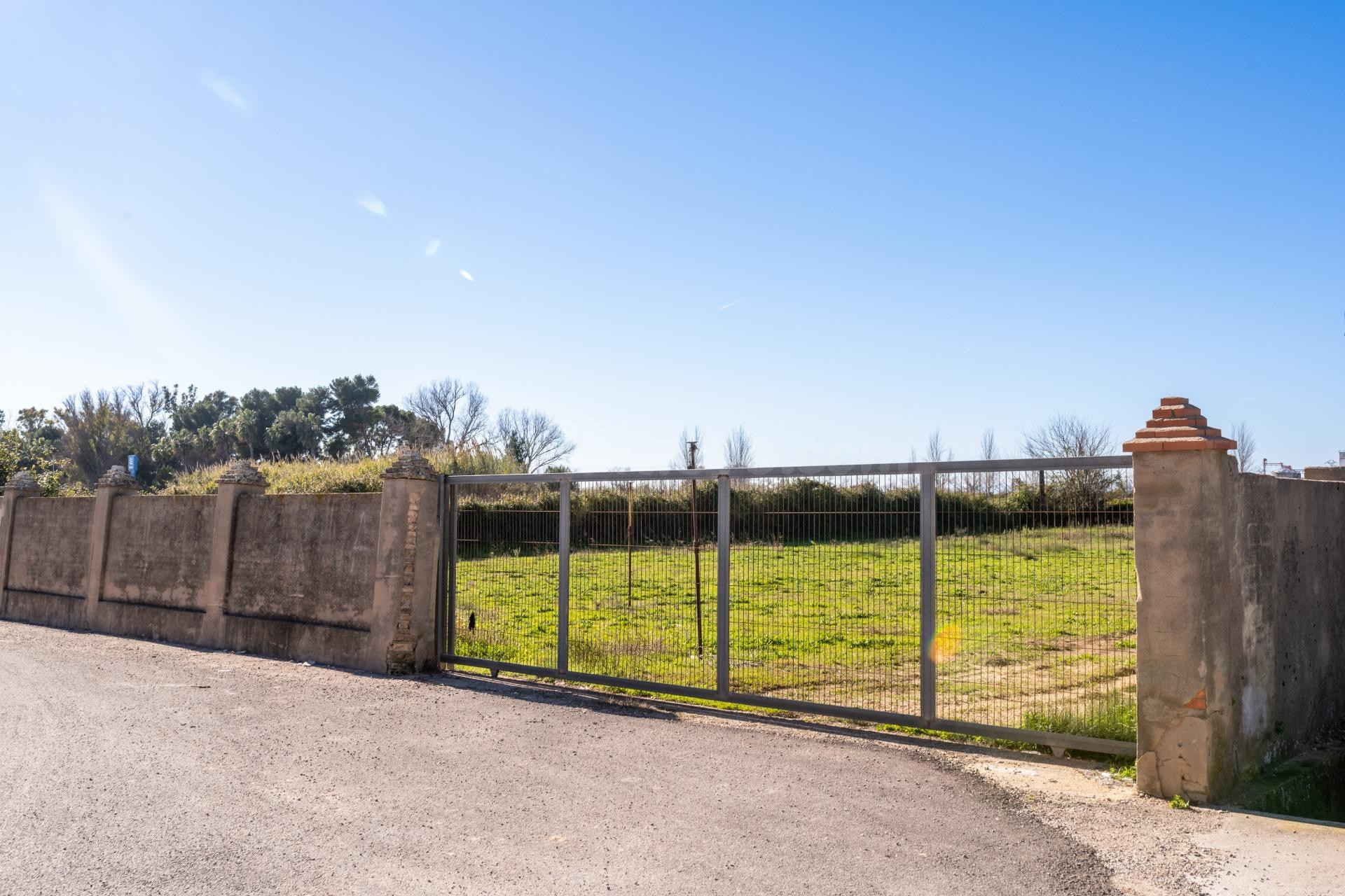 Parcela industrial en venta en Polígono – Albalat de la Ribera (Valencia)