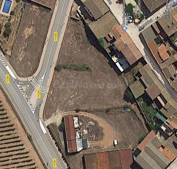 Gran oportunidad para inversores y promotores. Parcela urbana de 3.052 m2 en Masllorenç