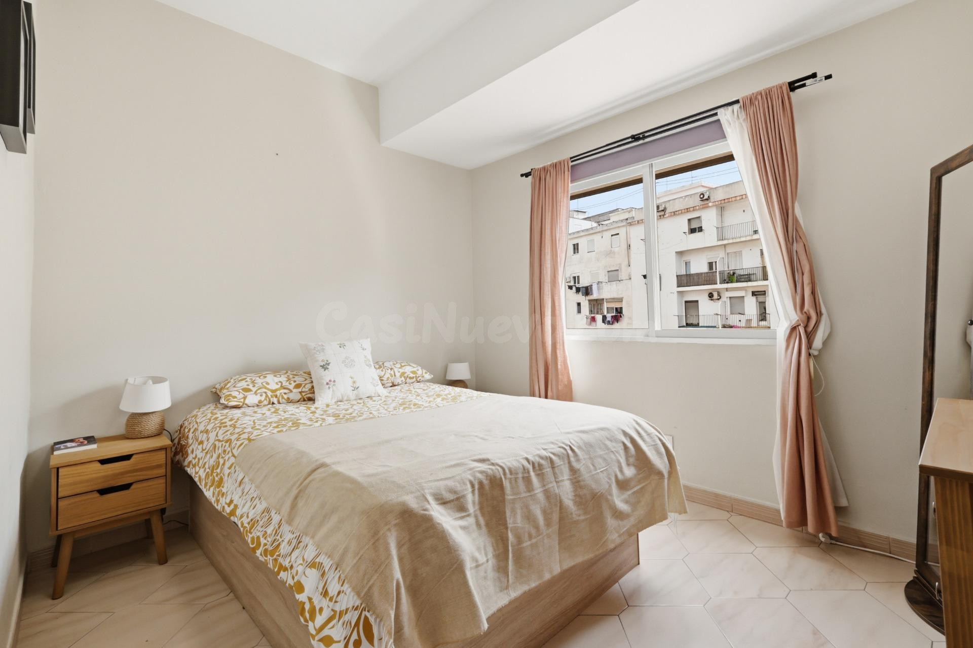 Piso en venta en Calle Castell de Benissanó, Nou Moles